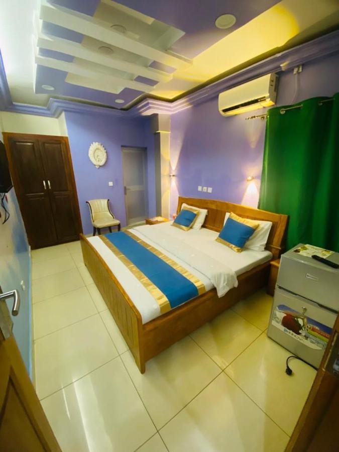 Palace Des Rois Douala Ngoại thất bức ảnh