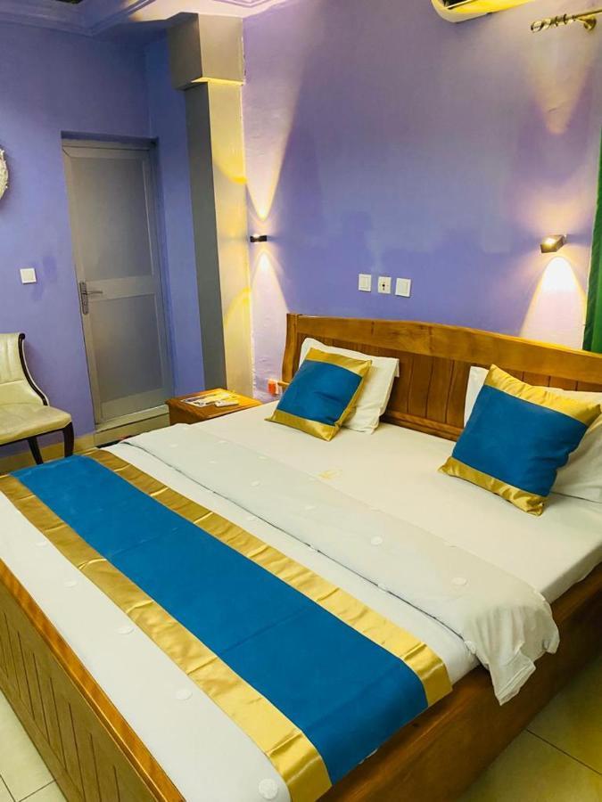 Palace Des Rois Douala Ngoại thất bức ảnh
